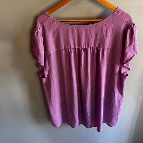 Torrid  Purple Blouse T-Shirt Flowy Size 3 Light Weight Business Casual Plus - Picture 6 of 8